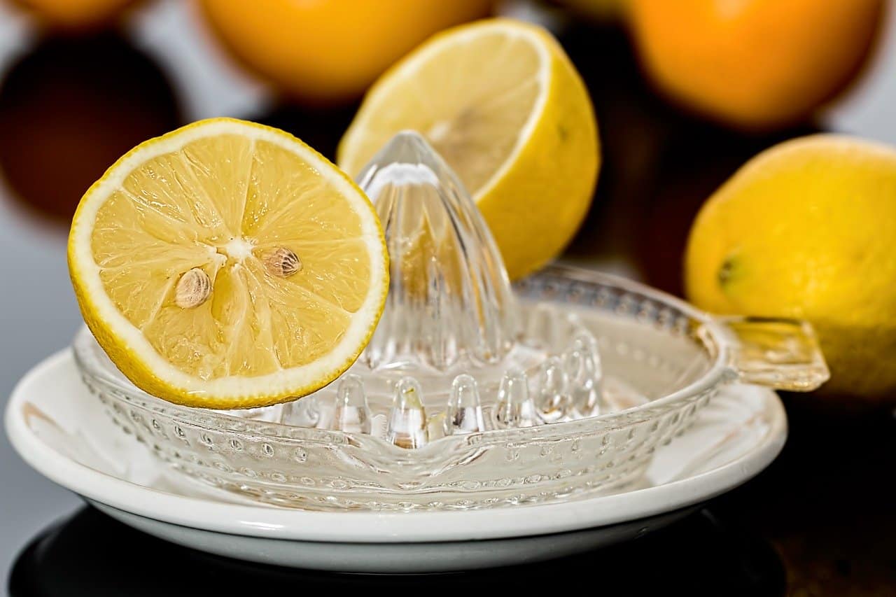 Los limones se están volviendo MUCHO MÁS CAROS: ¡El truco para mantenerlos frescos durante 3 MESES o más y evitar que se pudran!